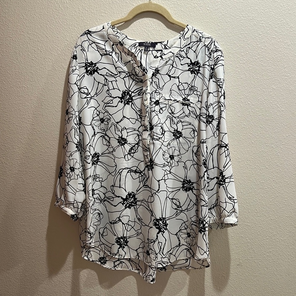 Not Your Daughters Jeans black and white pop art blouse with 3/4 sleeves